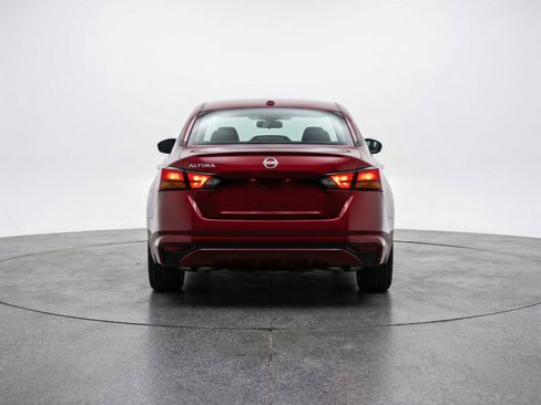 Used 2025 Nissan Altima 2.5 SV image 7