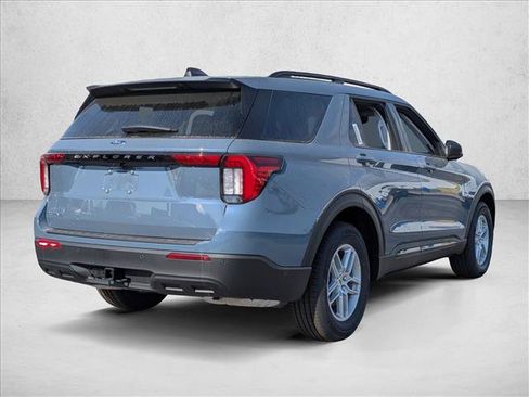 New 2026 Ford Explorer Active RWD image 2