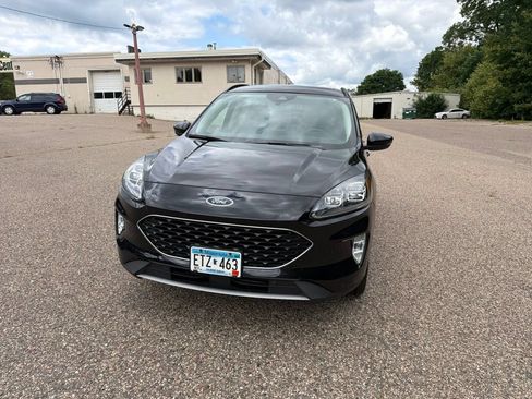Used 2020 Ford Escape Titanium AWD/4WD image 9