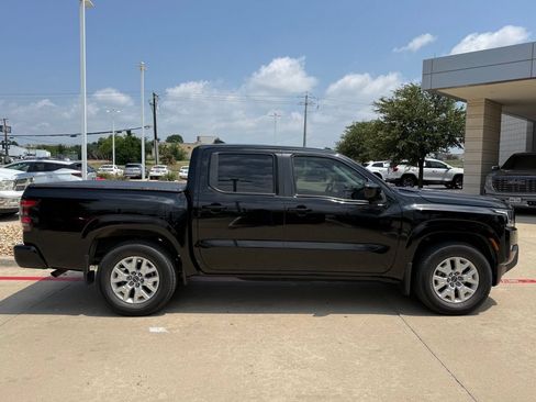 Used 2022 Nissan Frontier SV RWD image 7