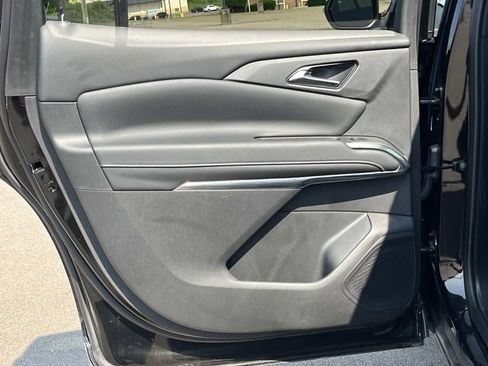 Certified 2025 Chevrolet Traverse LT FWD image 20