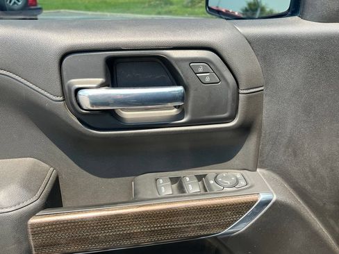 Used 2022 Chevrolet Silverado 1500 LT Trail Boss w/ LT Trail Boss Premium Package AWD/4WD image 30