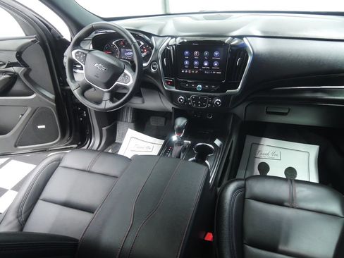 Used 2023 Chevrolet Traverse RS w/ LPO, Floor Liner Package AWD/4WD image 38