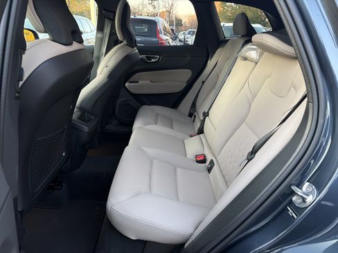 Used 2026 Volvo XC60 B5 Plus w/ Protection Package Premier AWD/4WD image 33