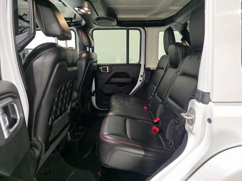 Used 2020 Jeep Wrangler Unlimited Rubicon w/ Dual Top Group AWD/4WD image 18