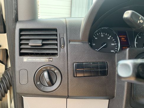 Used 2018 Mercedes-Benz Sprinter 2500 image 14