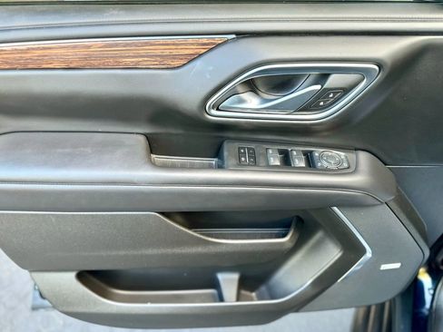 Used 2021 Chevrolet Suburban High Country image 12