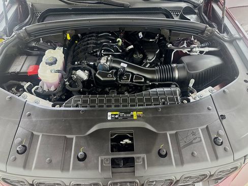 Certified 2025 Jeep Grand Cherokee Altitude AWD/4WD image 26