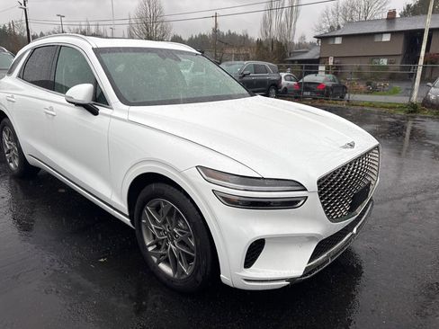 Used 2025 Genesis GV70 2.5T Advanced w/ Advanced Package image 3