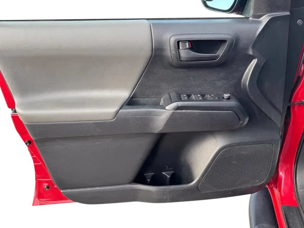 Used 2018 Toyota Tacoma SR w/ SR Convenience Package AWD/4WD image 11