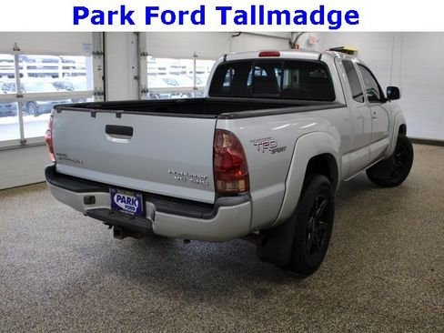 Used 2005 Toyota Tacoma PreRunner image 6