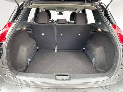 Used 2026 Nissan Kicks SV FWD image 7