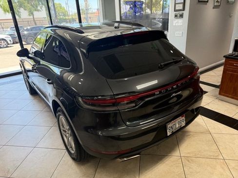Used 2020 Porsche Macan AWD/4WD image 27