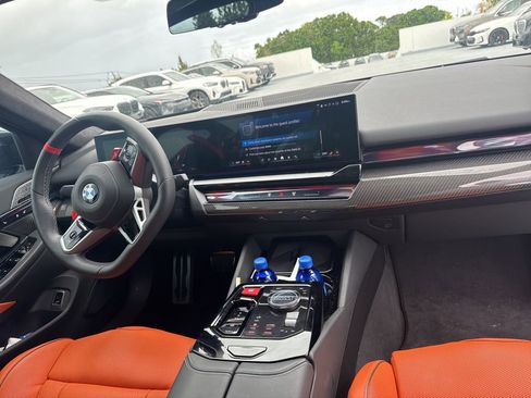 Used 2026 BMW M5 image 4