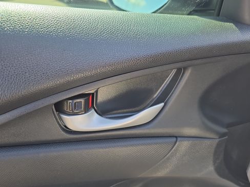 Used 2019 Honda Civic LX image 18