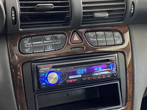 Used 2004 Mercedes-Benz C 240 2.6L image 27