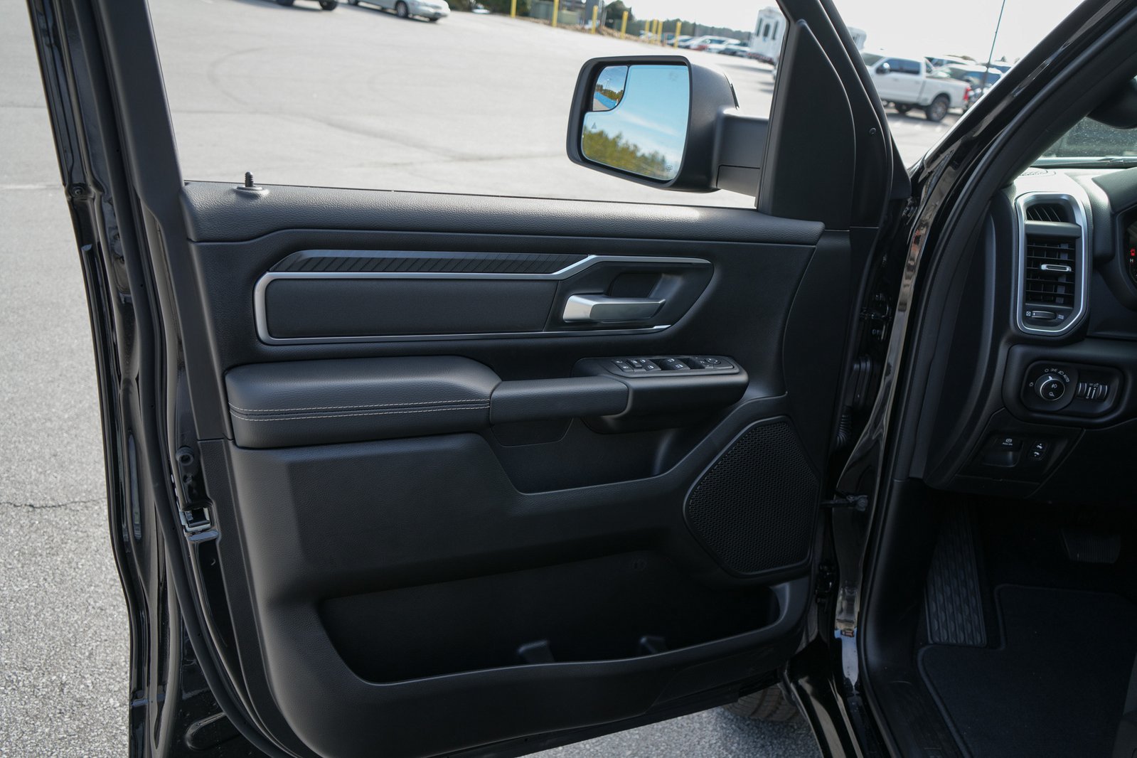 New 2026 RAM 1500 Big Horn AWD/4WD image 16