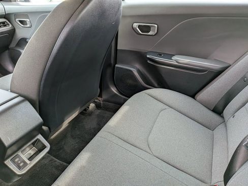 Used 2025 Kia K4 FWD image 36