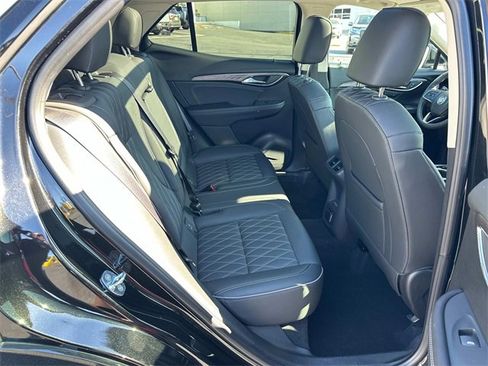 Used 2023 Buick Envision Avenir image 9