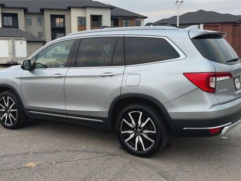 Used 2020 Honda Pilot Touring image 6