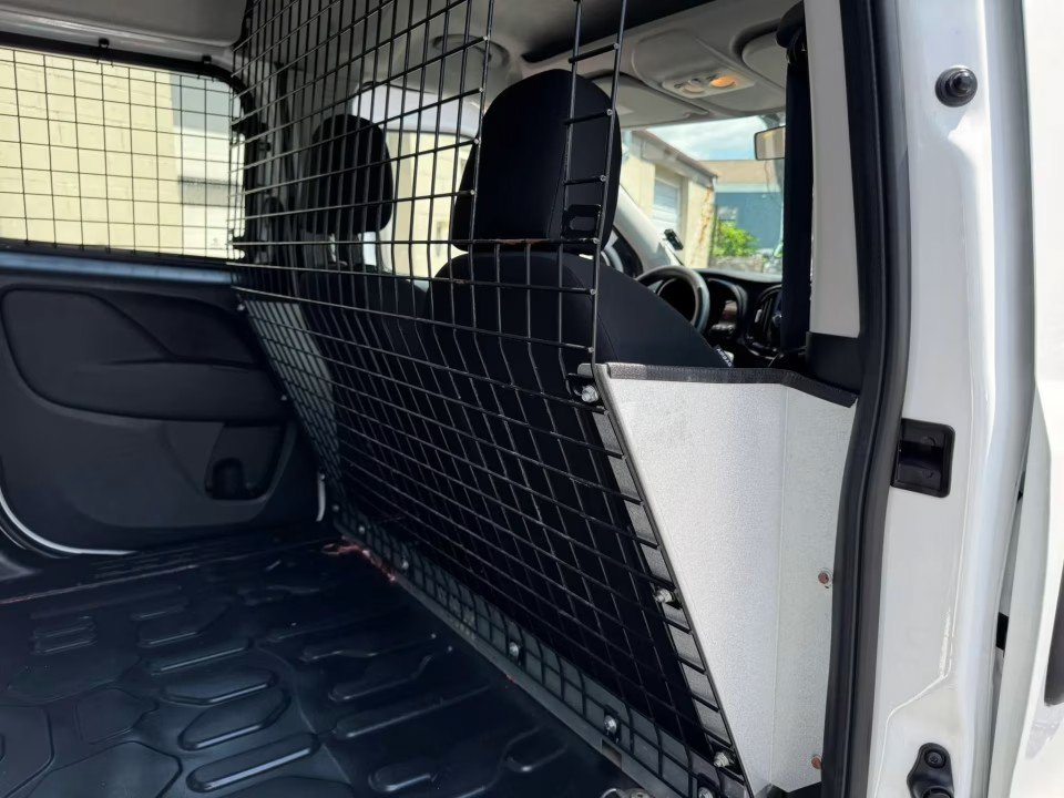 Used 2019 RAM ProMaster City Tradesman FWD image 16
