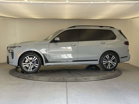 Used 2023 BMW X7 xDrive40i w/ Executive Package image 2