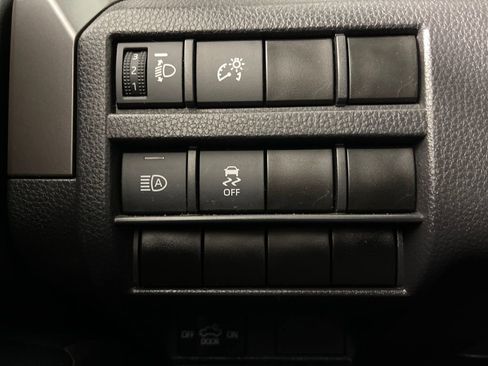 Certified 2024 Toyota Tacoma SR5 image 28