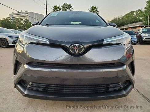 Used 2019 Toyota C-HR LE image 5