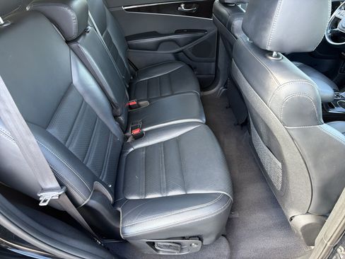 Used 2020 Kia Sorento EX FWD image 13