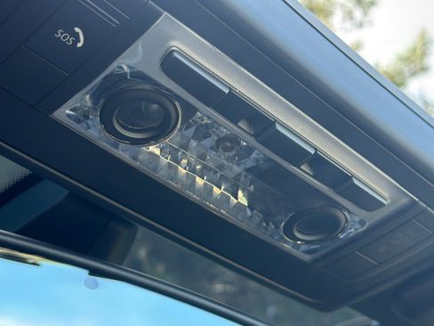 Used 2008 BMW 135i Convertible image 23