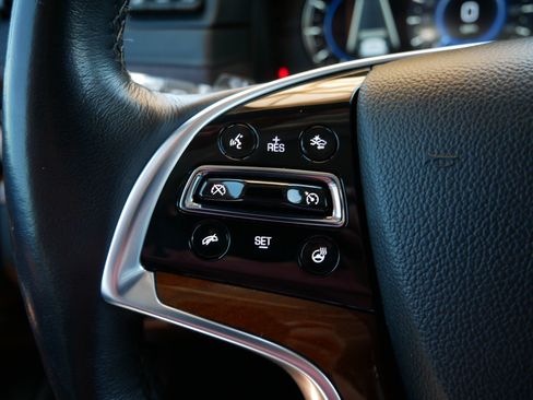 Used 2019 Cadillac Escalade ESV Premium Luxury AWD/4WD image 28