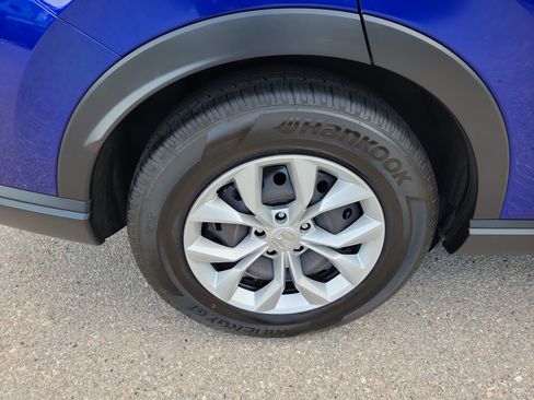 Used 2025 Honda CR-V LX image 10