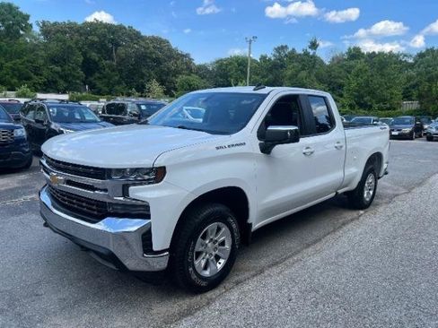 Used 2020 Chevrolet Silverado 1500 LT AWD/4WD image 1