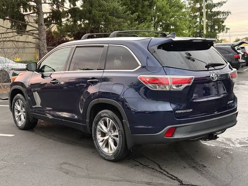 Used 2015 Toyota Highlander XLE AWD/4WD image 6