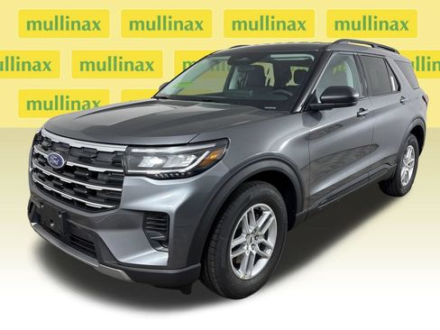 New 2026 Ford Explorer Active RWD image 15