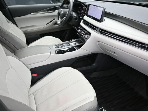 Certified 2026 INFINITI QX60 Pure w/ Cargo Package image 24