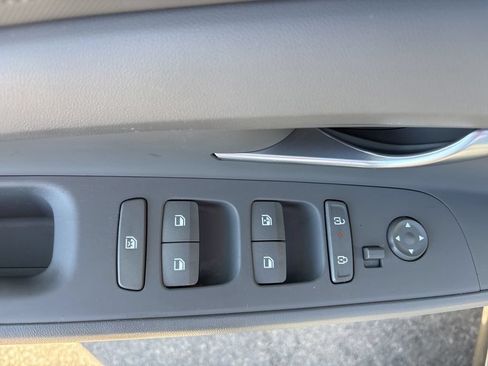 Certified 2024 Hyundai Elantra SEL FWD image 19
