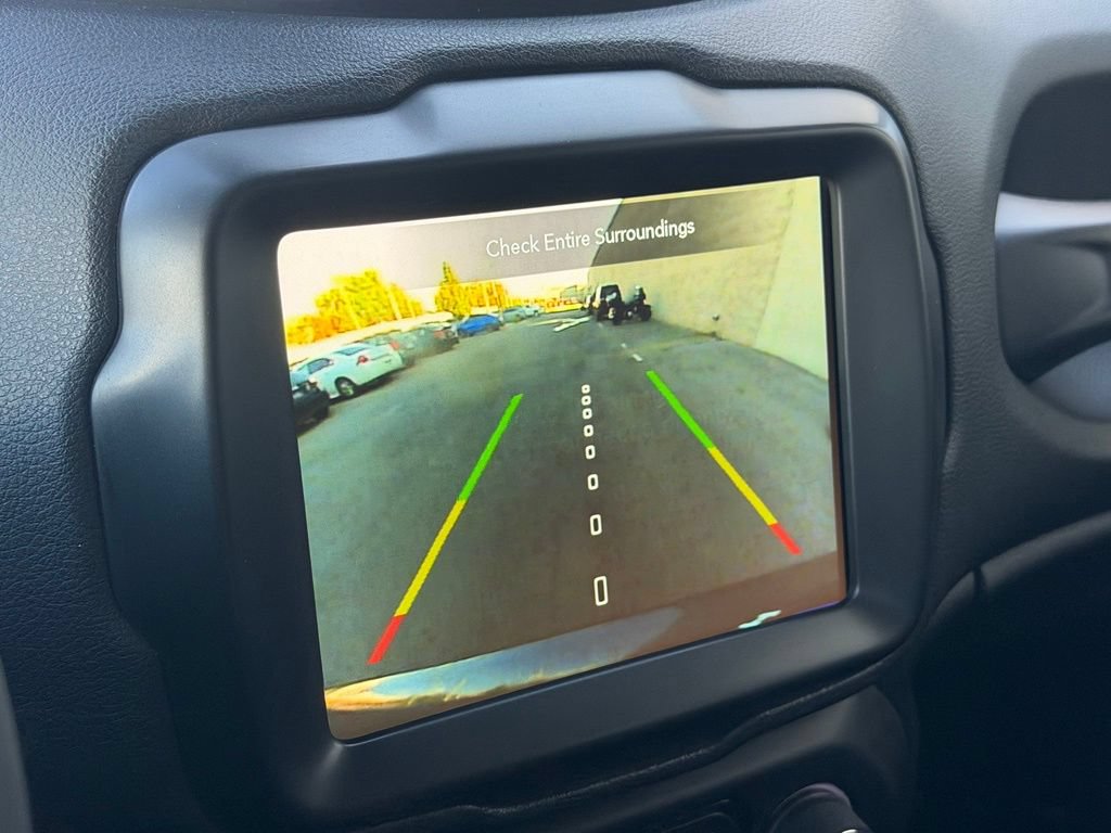 Certified 2022 Jeep Renegade Latitude AWD/4WD image 17