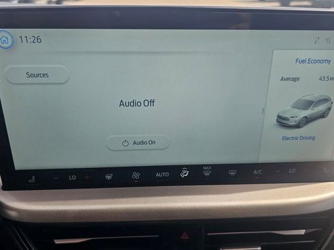 Used 2025 Ford Escape SE image 18