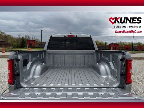 Used 2026 RAM 1500 Big Horn AWD/4WD image 5