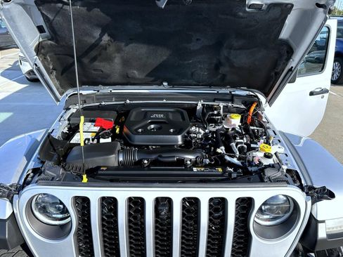 Used 2023 Jeep Wrangler Unlimited Rubicon 4xe w/ Cold Weather Group AWD/4WD image 24