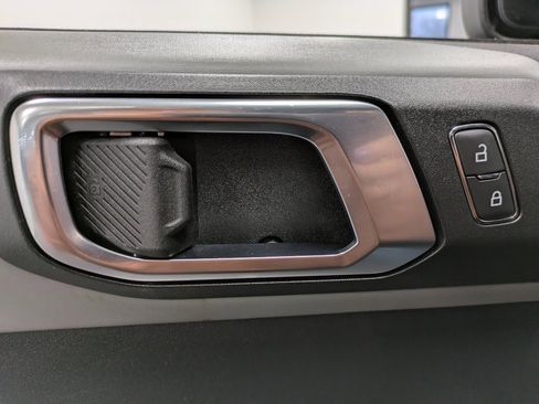 Used 2021 Ford Bronco Badlands image 9