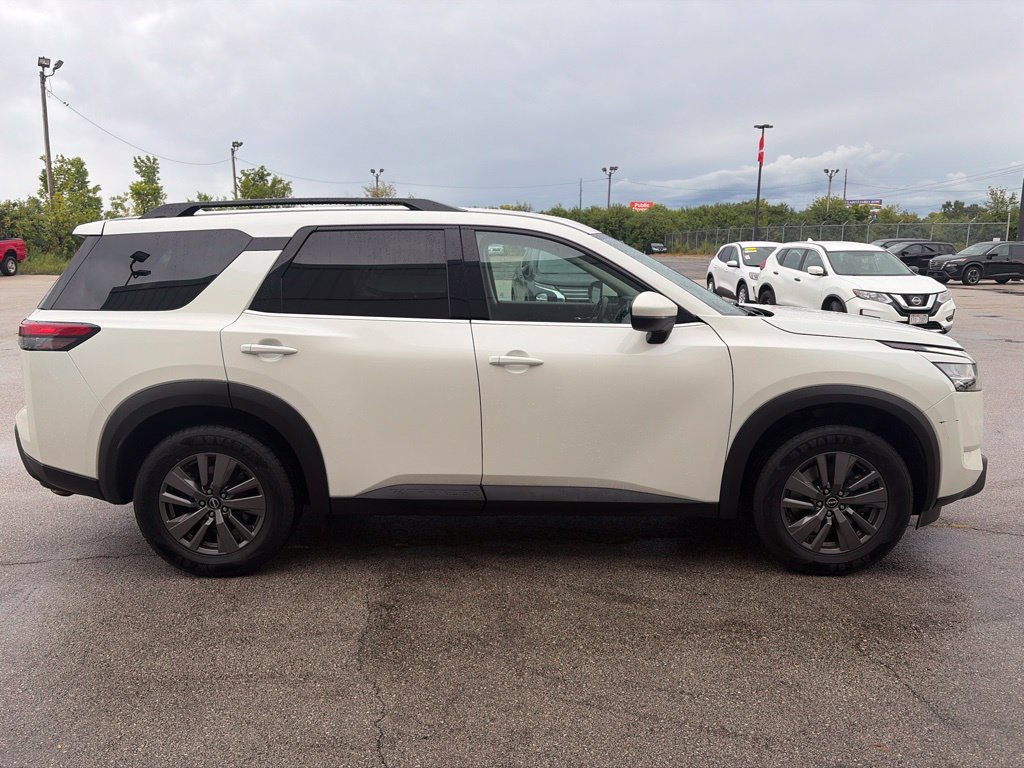 Used 2022 Nissan Pathfinder SV FWD image 7