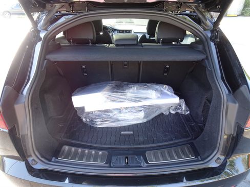 Certified 2024 Jaguar E-PACE R-Dynamic SE AWD/4WD image 22