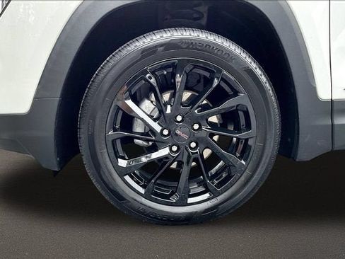 Certified 2023 GMC Terrain SLT w/ Elevation Edition AWD/4WD image 9