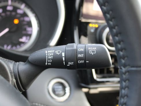 Used 2023 Toyota Highlander XSE image 33