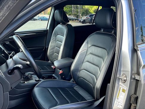 Used 2021 Volkswagen Tiguan SEL Premium R-Line image 27