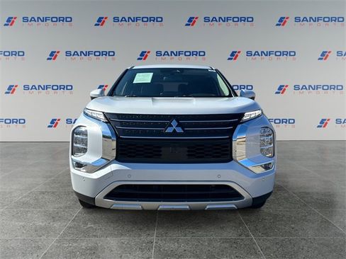 Used 2024 Mitsubishi Outlander SE image 8