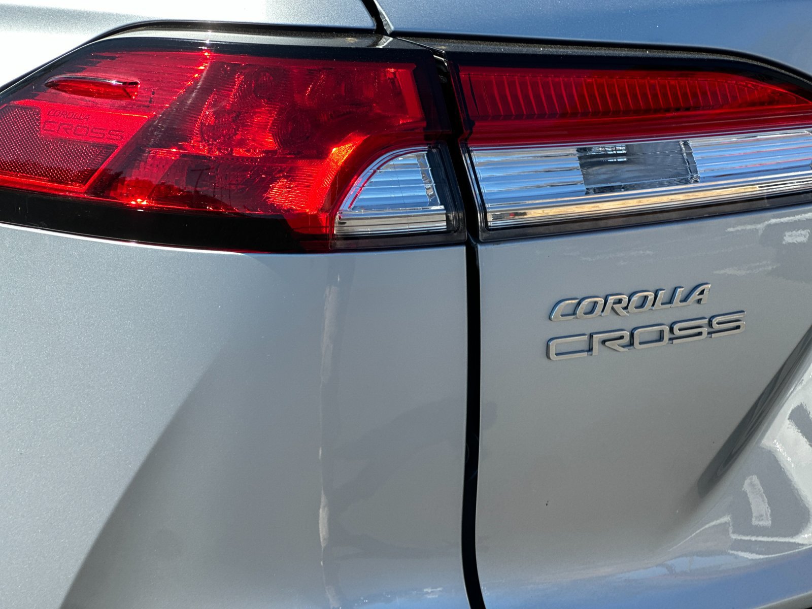 Used 2025 Toyota Corolla Cross L FWD image 23