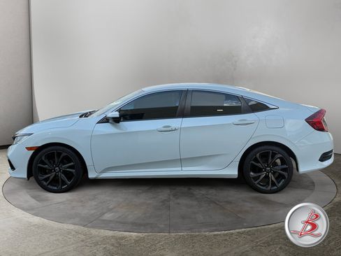 Used 2019 Honda Civic Sport image 4